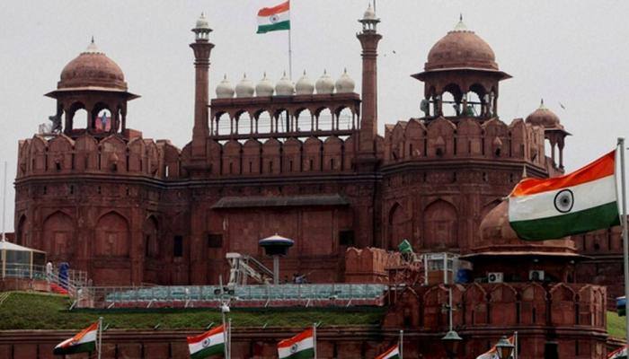 Dalmia group 'adopts' Red Fort at Rs 5 crore per year; Congress questions government 