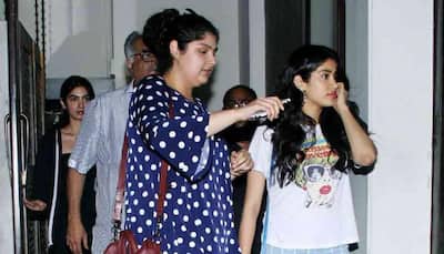 Boney Kapoor takes daughters Anshala, Janhvi and Khushi out for dinner sans son Arjun Kapoor