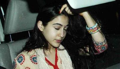 Sara Ali Khan spotted exiting father Saif Ali Khan-Kareena Kapoor's residence: In Pics