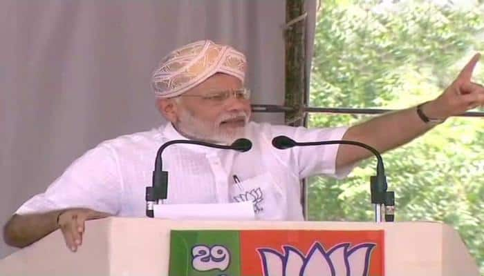 Even an illiterate won&#039;t call Army chief a &#039;goonda&#039; like Congress did: PM Modi in Karnataka