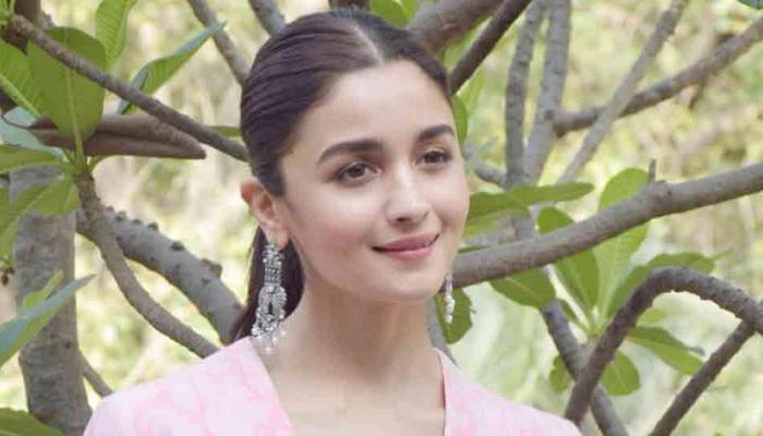 Anushka Sharma would make good cricket team captain, Kangana Ranaut an excellent all-rounder: Alia Bhatt Anushka Sharma would make good cricket team captain, Kangana Ranaut an excellent all-rounder: Alia Bhatt