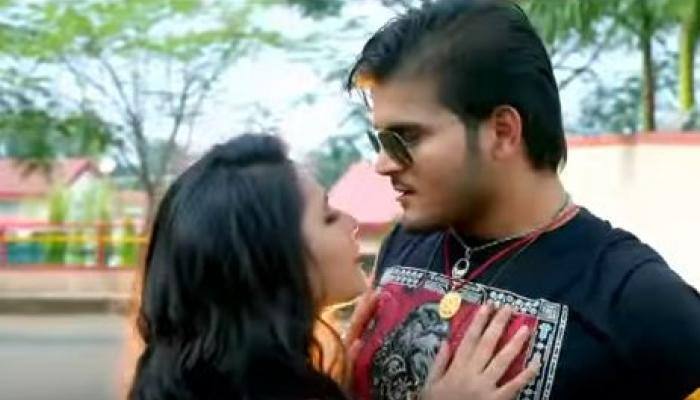 Bhojpuri film serial kisser Arvind Akela Kallu&#039;s liplock with Gargi Pandit in a rain dance creates a storm