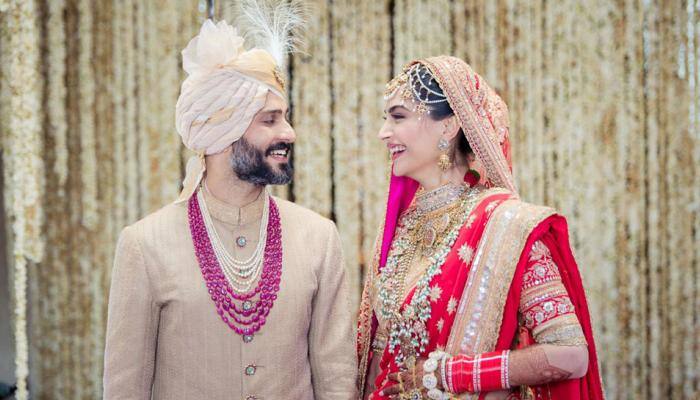 Sonam Kapoor and Anand Ahuja married, can't take eyes off each other—First pics