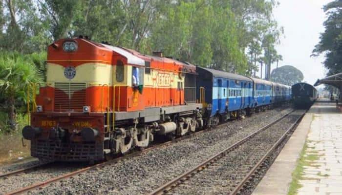 Alert loco pilot averts disaster, assistant loses life trying to out engine fire