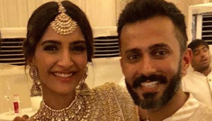 Sonam Kapoor and Anand Ahuja&#039;s wedding cake is cool and quirky - See pics