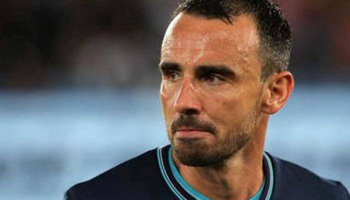 Premier League: Swansea City midfielder Leon Britton announces retirement