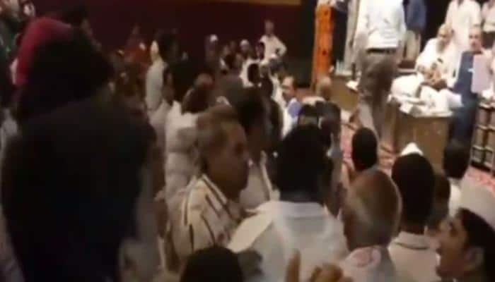 Congress workers clash over ticket distribution for Kanpur Municipal Corporation polls. Watch