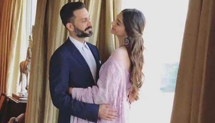 Sonam Kapoor and Anand Ahuja&#039;s in-flight video will give you major travel goals-Watch