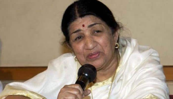 Lata Mangeshkar conferred &#039;Swara Mauli&#039; award