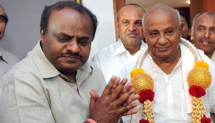 Congress Lingayat MLAs upset over plan to install JDS leader HD Kumaraswamy as Karnataka CM