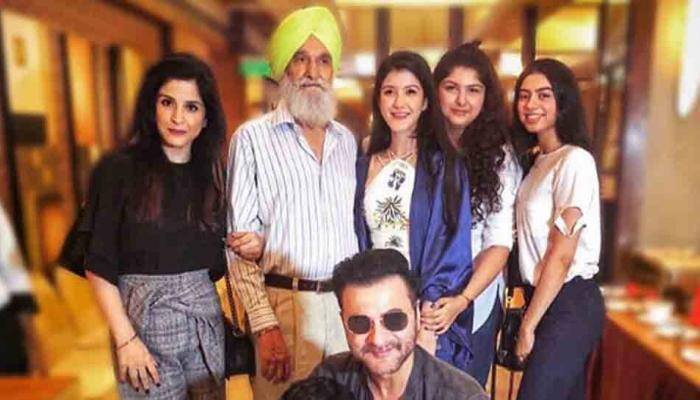 Arjun Kapoor's sister Anshula, Khushi attend cousin Shanaya's graduation ceremony — See photos