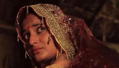 Hospitalised actress Kalpana Shah pays a heartfelt tribute to Bhojpuri star Manisha Rai 