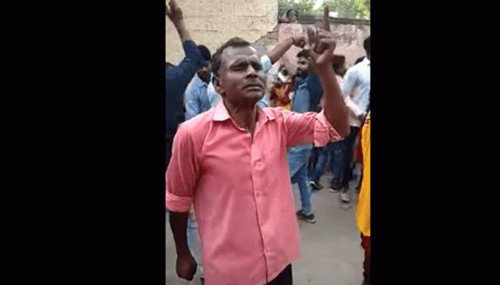 This man's 'dance' moves will make you go ROFL- Watch hilarious video |  viral News | Zee News