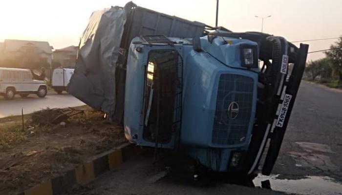 19 CRPF personnel injured in Srinagar accident, police rubbish stone pelting reports