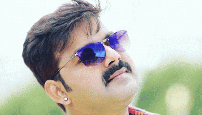 Is this Pawan Singh&#039;s first selfie with wife Jyoti Singh?