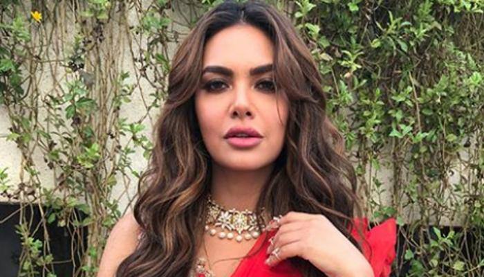 Esha Gupta's Buzz song dance video will make you have the most of TGIF feeling