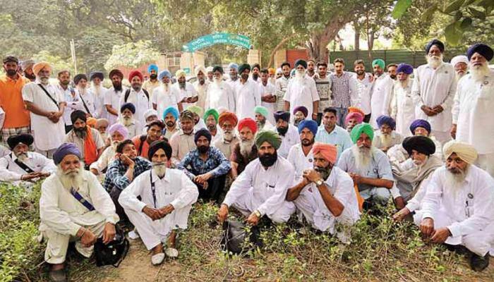 Farmers at several places in Punjab, Haryana stop selling vegetables, milk