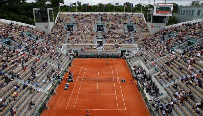 No need for &#039;Quiet Please&#039; at French Open - stands half empty