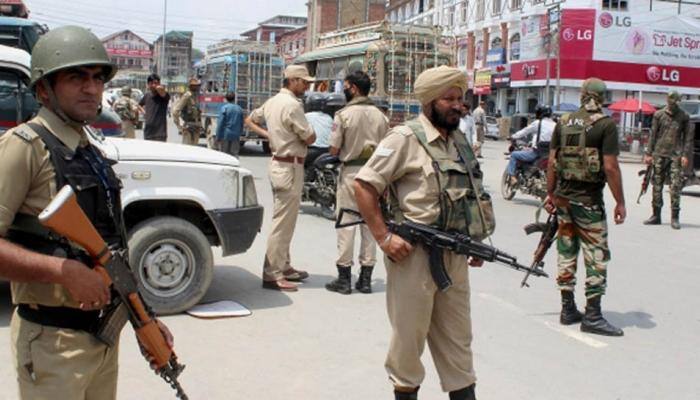 Mobile Internet services suspended in Srinagar, Budgam