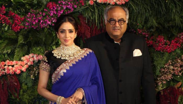 Janvhi Kapoor shares endearing picture with parents Boney Kapoor and Sridevi