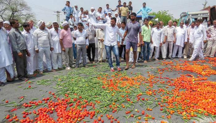 Farmers' stir remains peaceful, but vegetable prices rise