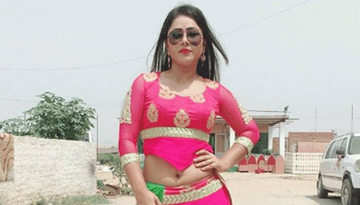 Gargi Pandit&#039;s Sunil Grover aka Rinku Bhabhi act will tickle your funny bone - Watch