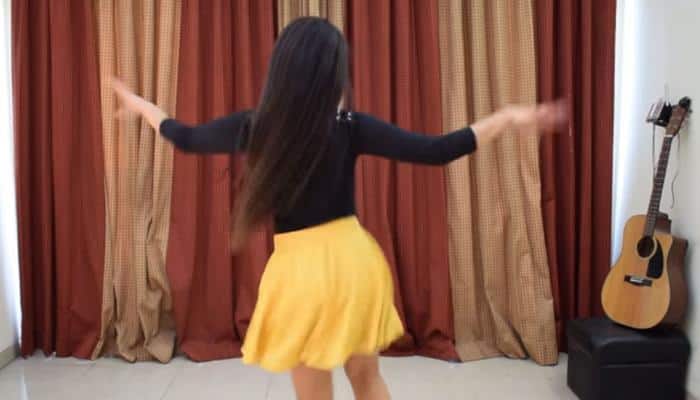 This girl dancing to &#039;Daru Badnaam&#039; song has gone viral! Watch