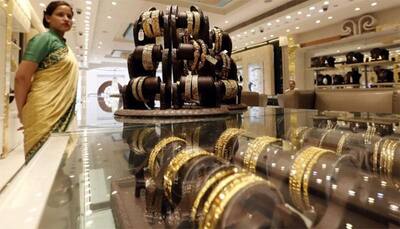 Gold slips on sluggish demand, weak global cues