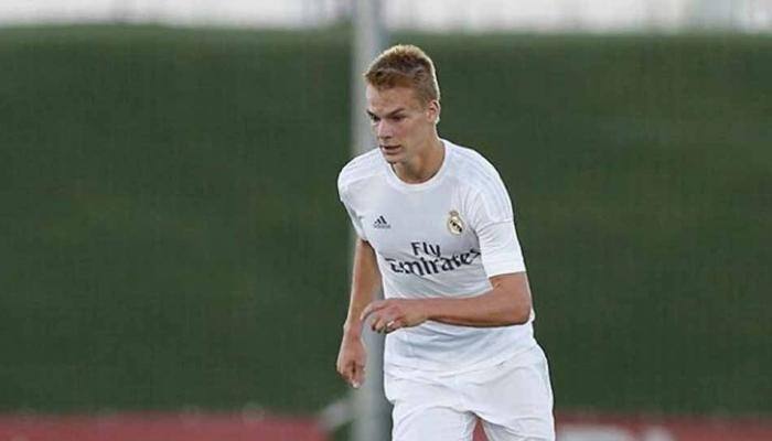 Freiburg sign Philipp Lienhart from Real Madrid