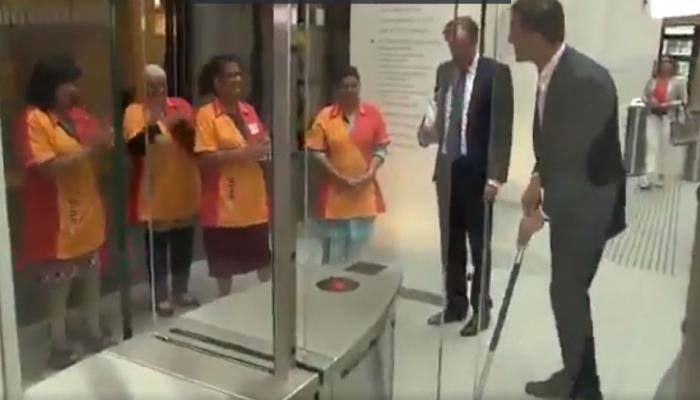 Dutch PM mopping floor after spilling coffee makes Twitter wonder about Indian politicians