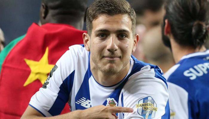 Manchester United sign Portuguese defender Diogo Dalot from FC Porto