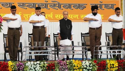 Morphed picture shows Pranab doing RSS-style salutation; daughter calls it BJP's dirty trick