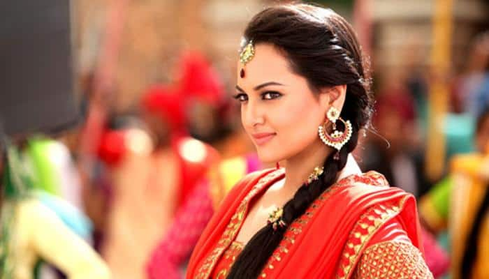 It&#039;s gala time for Sonakshi Sinha in London