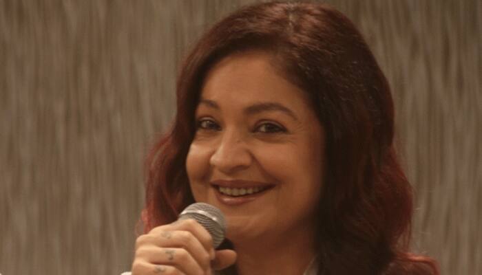 Pooja Bhatt upset with double standards on Priyanka Chopra's 'Quantico' row
