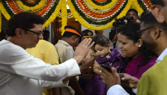 Raj Thackeray cuts EVM-like cake on his 50th birthday, Mumbaikars get cheap petrol