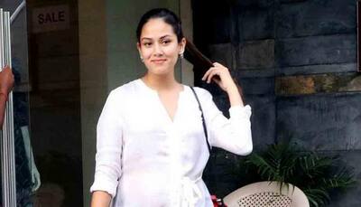 Mira Rajput flaunts her baby bump while shopping at Bandra — Check out her photos