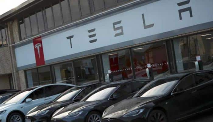 Tesla employees received mail at 1 am for meeting before lay-off