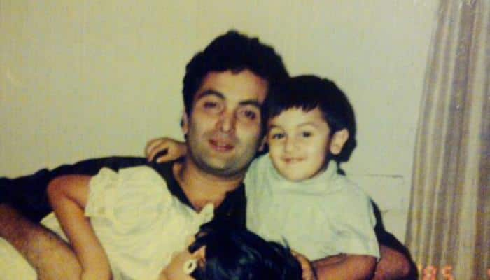 Rishi Kapoor shares throwback picture with Ranbir Kapoor on Father&#039;s Day-See Inside