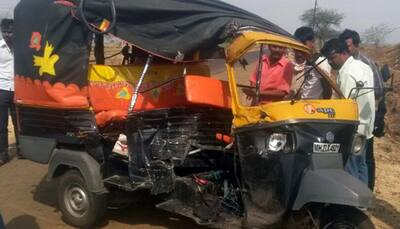 Four killed as car hits auto-rickshaw in Nashik