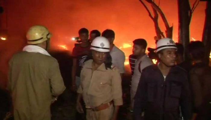 Massive fire breaks out in plastic godown in Delhi&#039;s Nangloi, no casualties so far