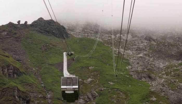 On James Bond mountain, Swiss cable car breaks down 