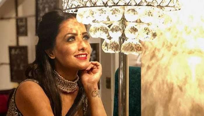 Anita Hassanandani pulls off a Chulbul Pandey on the sets of &#039;Naagin 3&#039;