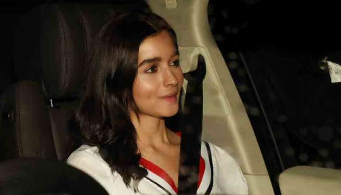 Alia Bhatt arrives at Priyanka Chopra&#039;s residence as Desi girl&#039;s dinner photos with Nick Jonas go viral