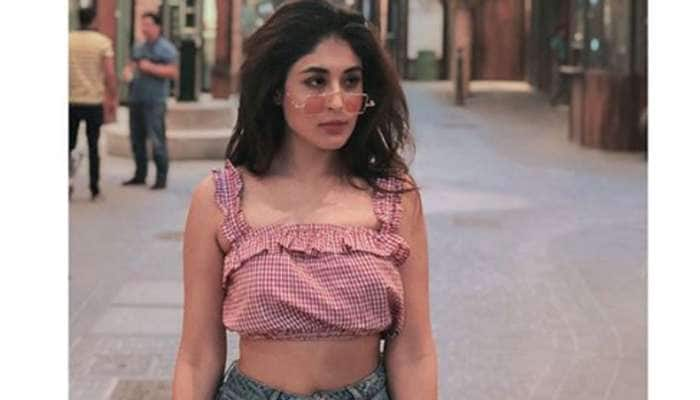 Kritika Kamra&#039;s beachwear pic raises the temperature!