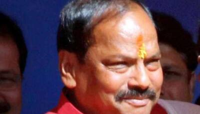 Jharkhand CM Raghubar Das breaks a move with tribal community, delights all