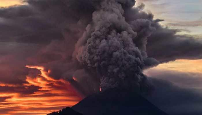 Several flights to Bali cancelled after volcano spews smoke and ash