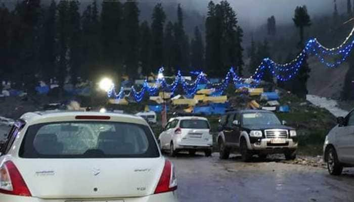 Heavy rainfall continues in Srinagar; Amarnath Yatra affected