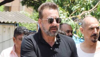 Sanjay Dutt gives a big thumbs up to Rajkumar Hirani's Sanju