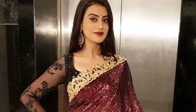 Bhojpuri actress Akshara Singh looks beautiful in a saree —See pics