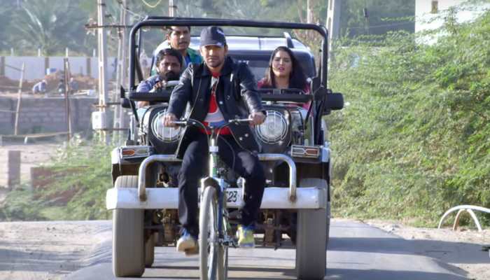 Amrapali Dubey-Dinesh Lal Yadav's video from Nirahua Chalal London is going viral on internet, garners over 5 crore views
